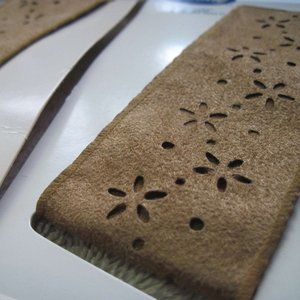 1 Brown Suede Feel Goody Hair Wrap Flower Cut Outs 2002 Product Head Band Hippie